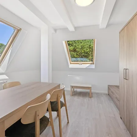 Apartment 3 Bedroom Amazing In *