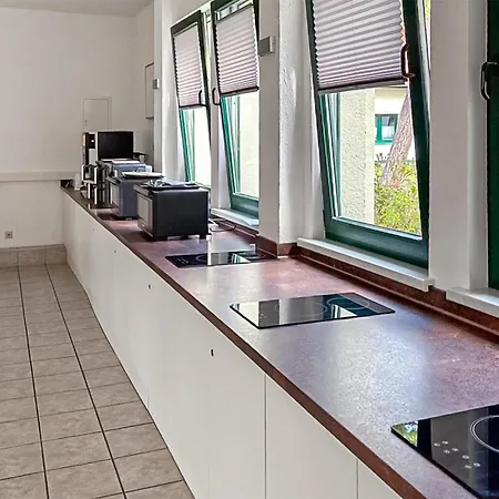 3 Bedroom Amazing In * Altenkirchen (Mecklenburg-Vorpommern)